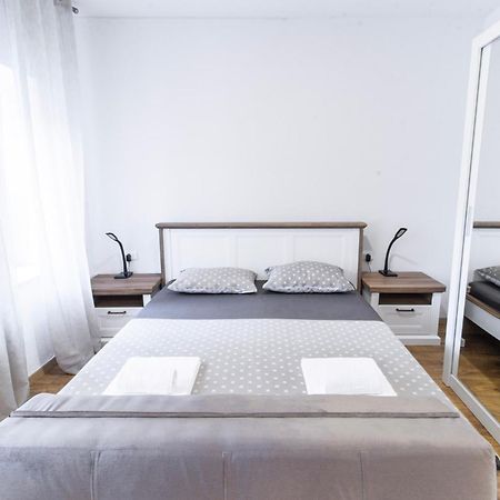 Apartments Florian Lopud Ngoại thất bức ảnh