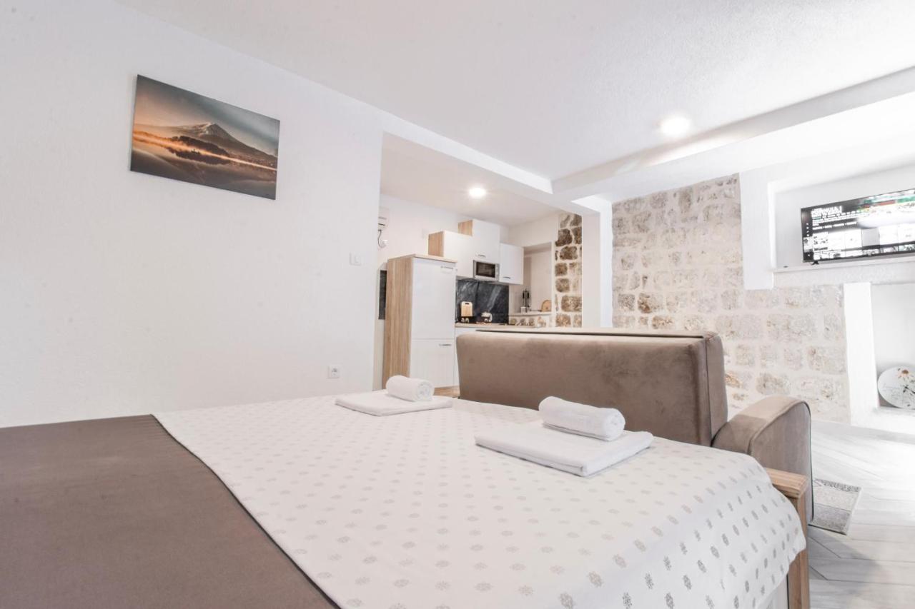 Apartments Florian Lopud Ngoại thất bức ảnh