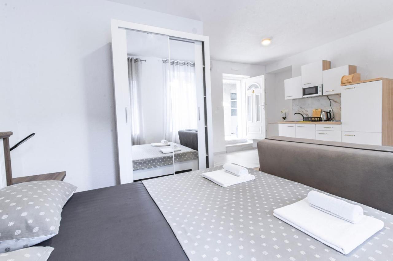 Apartments Florian Lopud Ngoại thất bức ảnh