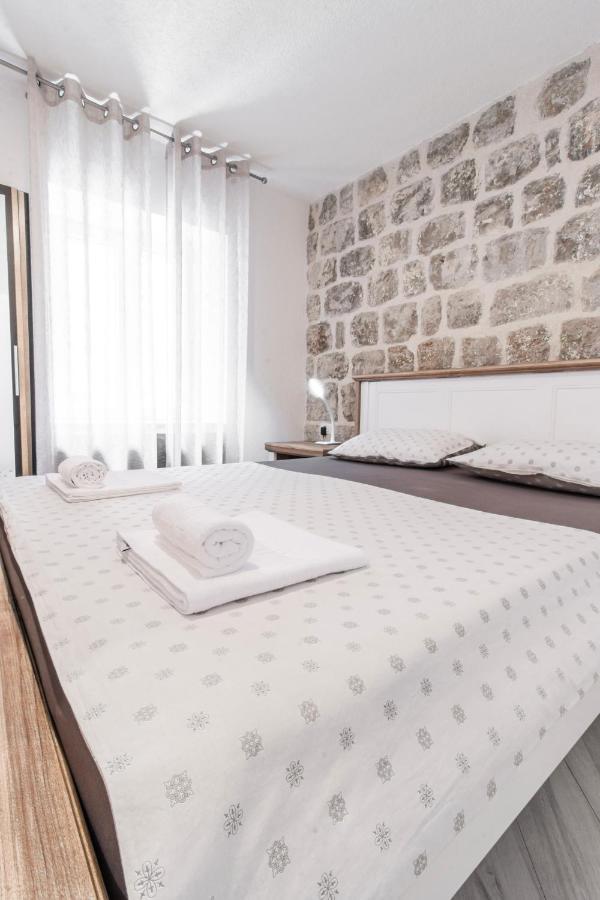 Apartments Florian Lopud Ngoại thất bức ảnh