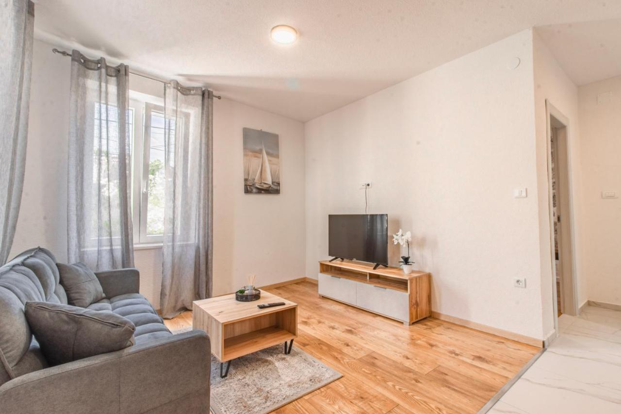 Apartments Florian Lopud Ngoại thất bức ảnh