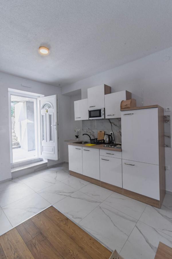 Apartments Florian Lopud Ngoại thất bức ảnh