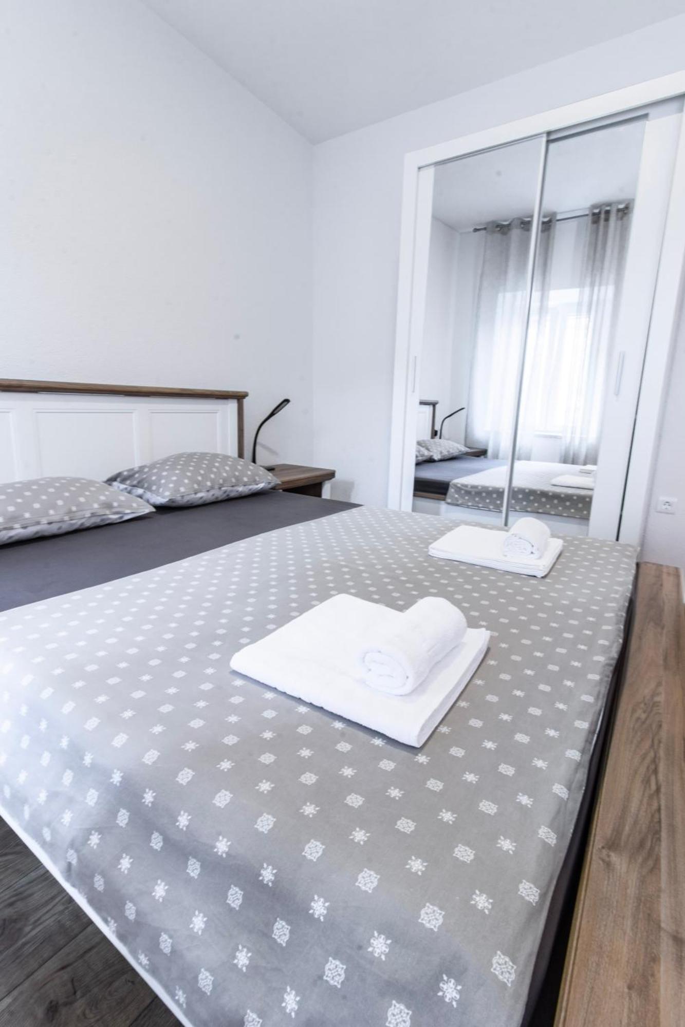 Apartments Florian Lopud Ngoại thất bức ảnh