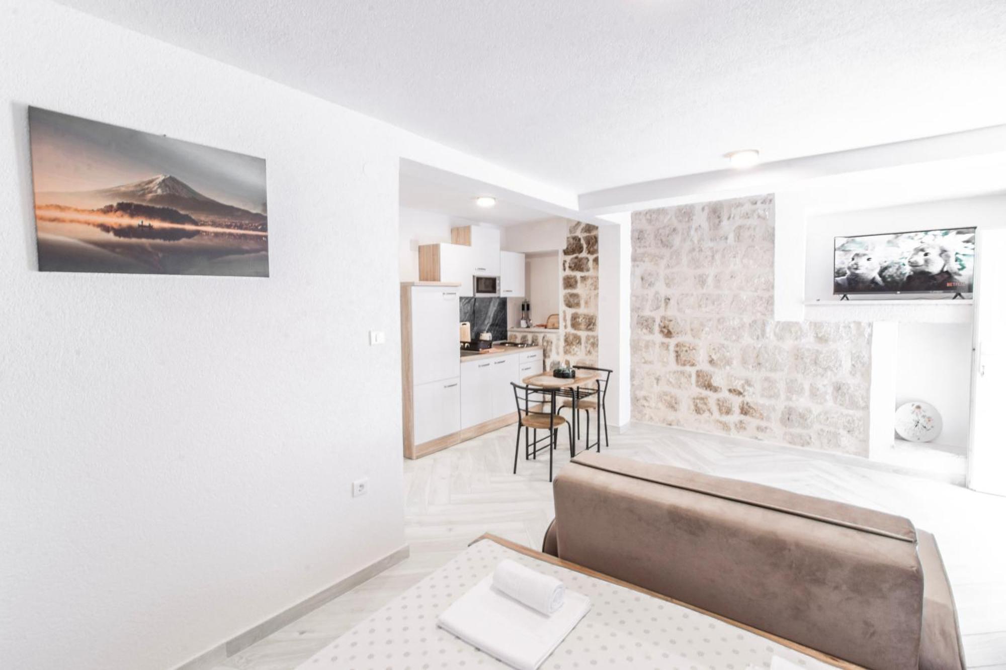 Apartments Florian Lopud Ngoại thất bức ảnh